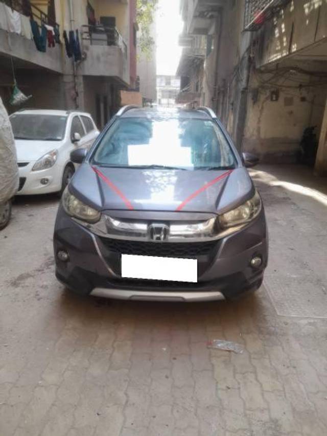 https://images10.gaadi.com/usedcar_image/4315228/original/processed_53c200db-115c-4d7d-a492-d84b7b2b101e.jpg?imwidth=6400