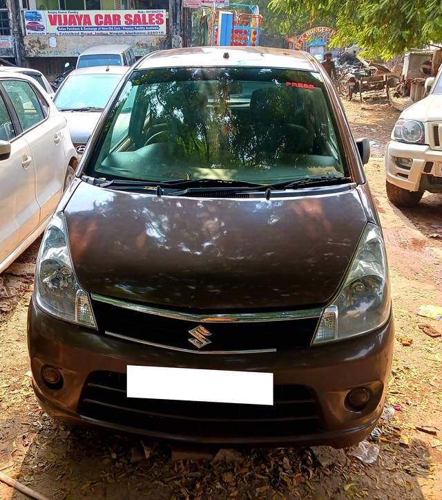 https://images10.gaadi.com/usedcar_image/4315236/original/processed_8a32d354c3a318183270aec2f303e7de.jpg?imwidth=6402