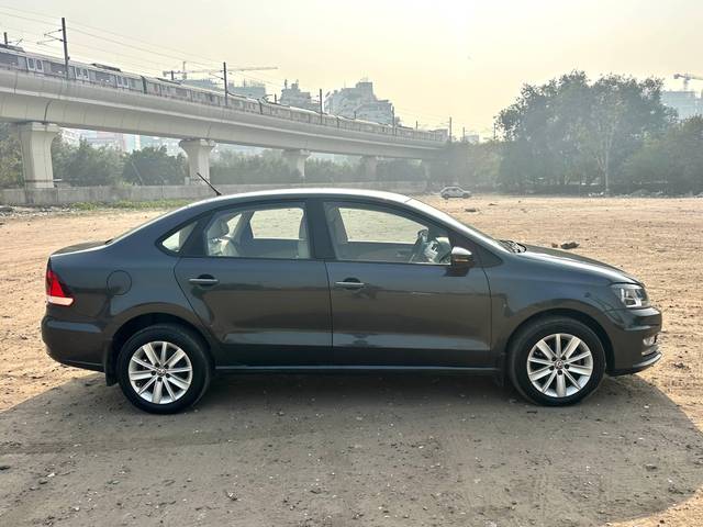 https://images10.gaadi.com/usedcar_image/4315247/original/processed_94f8f7dd47797aefeb921b090157dfc3.jpeg?imwidth=6401