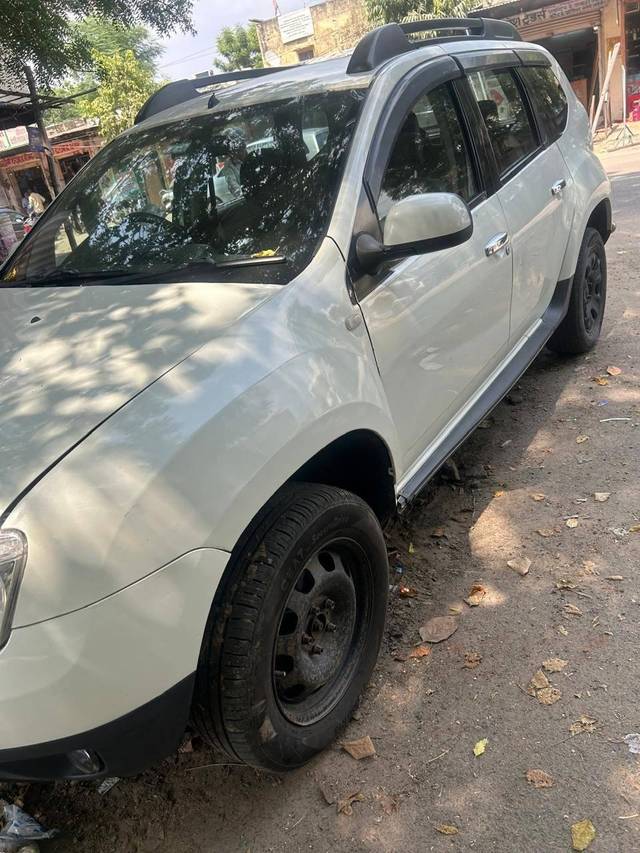 https://images10.gaadi.com/usedcar_image/4315266/original/processed_a9f01eb7491862bc563a903a7c9b0bfb.jpg?imwidth=6402