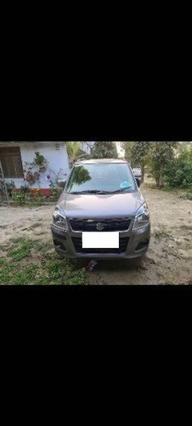 https://images10.gaadi.com/usedcar_image/4315325/original/processed_e9dc7ac5-268c-4960-b974-d249f7753ef0.jpg?imwidth=6400