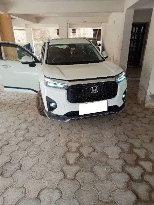 https://images10.gaadi.com/usedcar_image/4315343/original/processed_7c0cfcd0-d052-4a7d-b646-5e2f2984fb9d.jpg?imwidth=6400