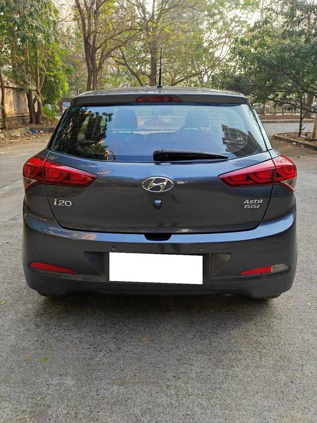 https://images10.gaadi.com/usedcar_image/4315353/original/processed_acfd7da8c7ce321a6c0212d67f6c658b.jpg?imwidth=6402