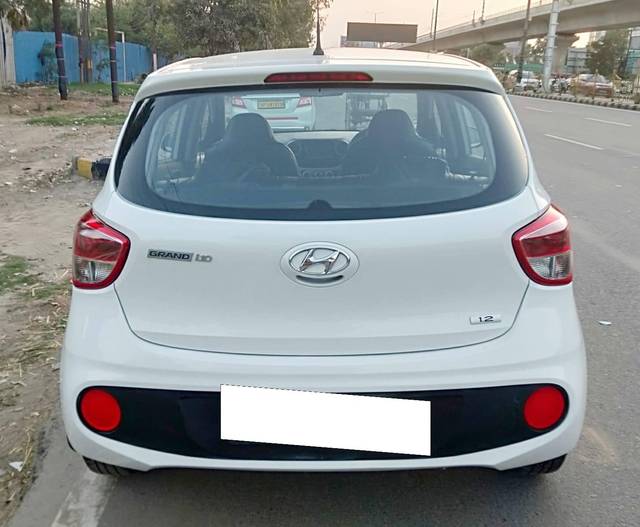 https://images10.gaadi.com/usedcar_image/4315389/original/processed_473a31cab353acc1be50c4a1637d3a75.jpg?imwidth=6401