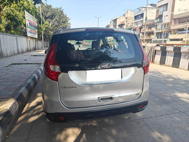 https://images10.gaadi.com/usedcar_image/4315397/original/processed_ebc19ed6e18fc229f6e965d7e52fd290.jpg?imwidth=6401