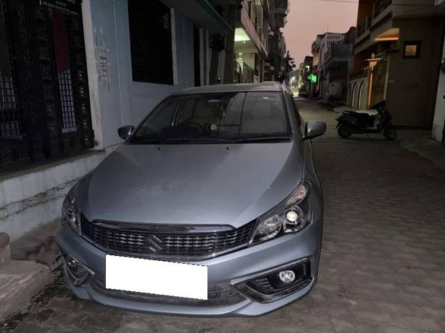 https://images10.gaadi.com/usedcar_image/4315431/original/processed_bf13a880-573b-4c03-9377-970f7fb39758.jpg?imwidth=6400