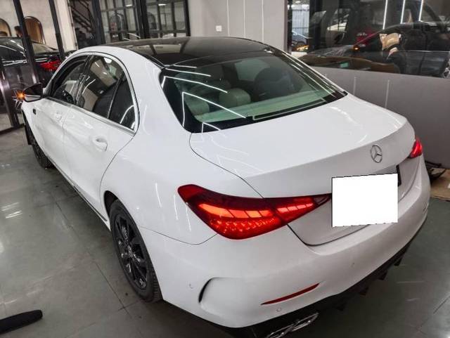 https://images10.gaadi.com/usedcar_image/4315493/original/68d550b0fda9ef7134ec018290781216.jpg?imwidth=6401