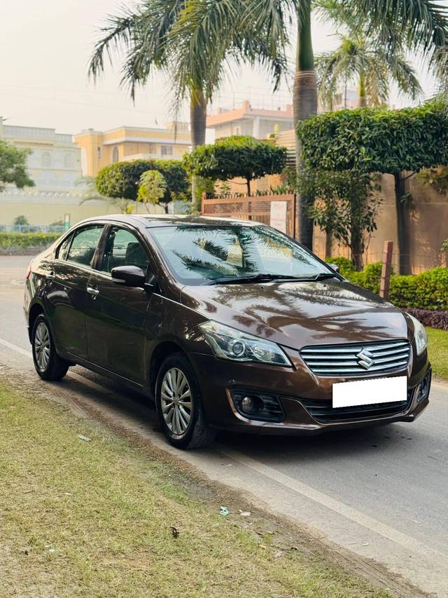 https://images10.gaadi.com/usedcar_image/4315538/original/processed_55a6bb4cbdd8b287f042d60a35d57d41.jpg?imwidth=6400