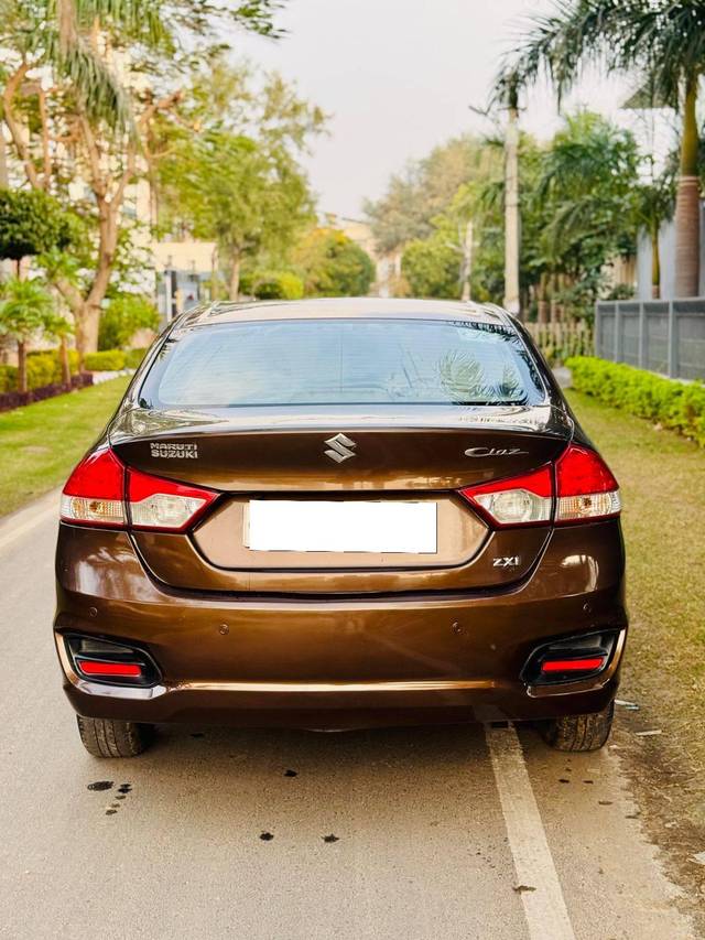 https://images10.gaadi.com/usedcar_image/4315538/original/processed_6e942732b3b639e0ce6b5e1d77fa381e.jpg?imwidth=6401