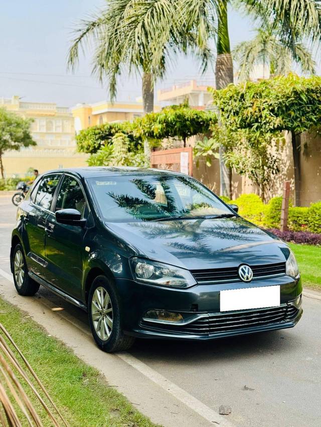 https://images10.gaadi.com/usedcar_image/4315541/original/processed_50af06fec43993b026eb21b3ba7e1ef7.jpg?imwidth=6400