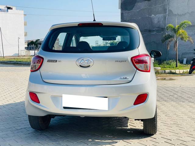 https://images10.gaadi.com/usedcar_image/4315575/original/processed_80f4b8e94acb2d435d11132092f5e95e.jpg?imwidth=6401