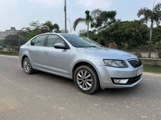 Skoda Octavia 2013-2017 Skoda Octavia Active 1.4 TSI MT