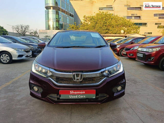 https://images10.gaadi.com/usedcar_image/4315742/original/eeca4c4796af5f8b4b8584cc99d05236.jpg?imwidth=6400