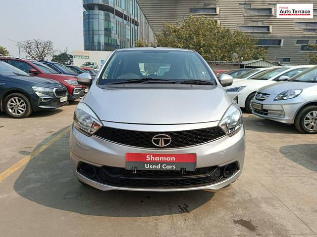 https://images10.gaadi.com/usedcar_image/4315799/original/12cae419eb80b438c90904e385cc9214.jpg?imwidth=6400