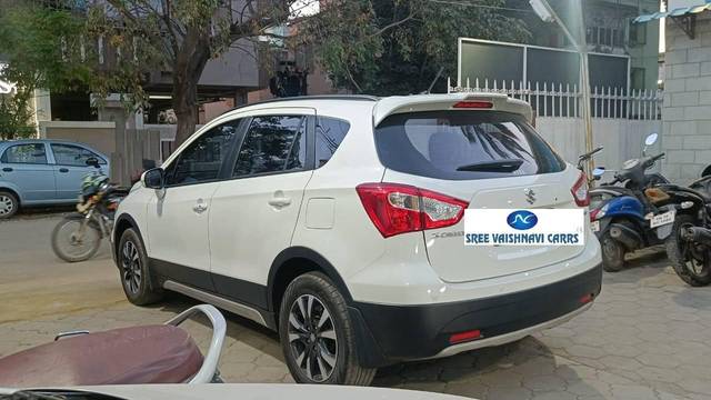 https://images10.gaadi.com/usedcar_image/4315803/original/processed_360f7738bde339120d3b78da7373ce33.jpeg?imwidth=6402