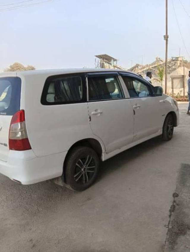 https://images10.gaadi.com/usedcar_image/4315844/original/processed_9ac340d8-9031-4c52-918a-0598d7465947.jpg?imwidth=6401