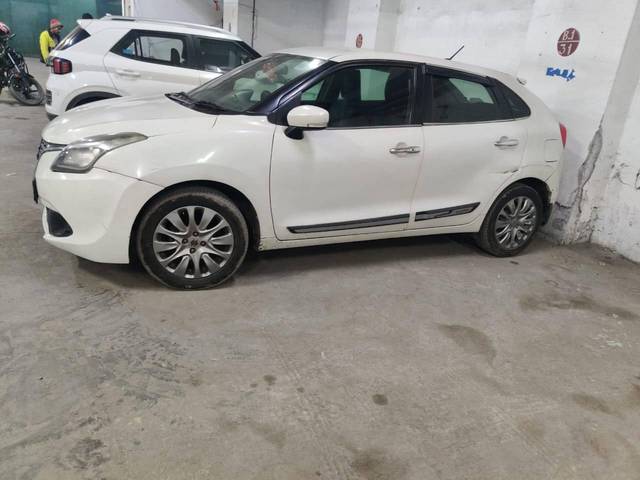 https://images10.gaadi.com/usedcar_image/4315846/original/processed_f0ee651758f5093dd7b3c316c80893b8.jpg?imwidth=6402