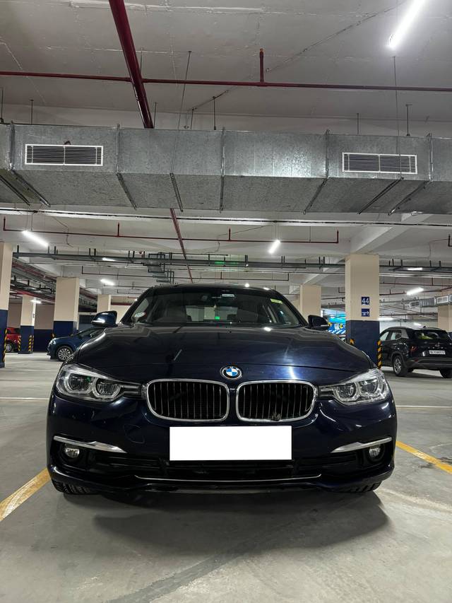 https://images10.gaadi.com/usedcar_image/4315865/original/processed_a8d1a572d3b2e1fcea922585644e5256.jpg?imwidth=6400