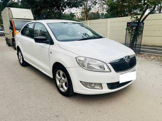 Skoda Rapid 2011-2014 Skoda Rapid 1.6 TDI Elegance