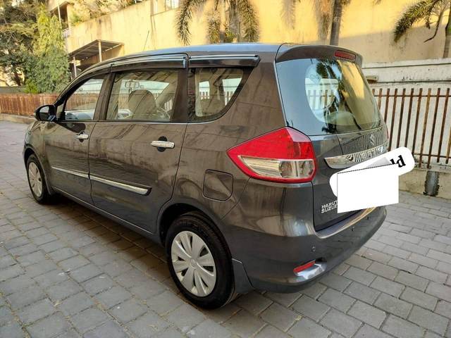 https://images10.gaadi.com/usedcar_image/4315892/original/processed_d4b975a1831d8b66f4e93b219803ad98.jpg?imwidth=6402