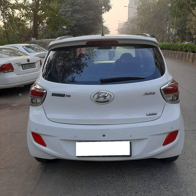 https://images10.gaadi.com/usedcar_image/4316043/original/processed_6fb06d48f21d22af9fcb8463345bf581.jpg?imwidth=6401