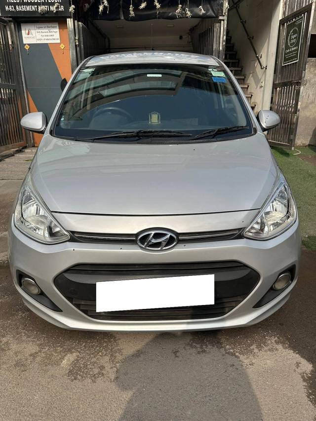 https://images10.gaadi.com/usedcar_image/4316047/original/processed_b13dae68808367878b8d83b58fc42670.jpg?imwidth=6402