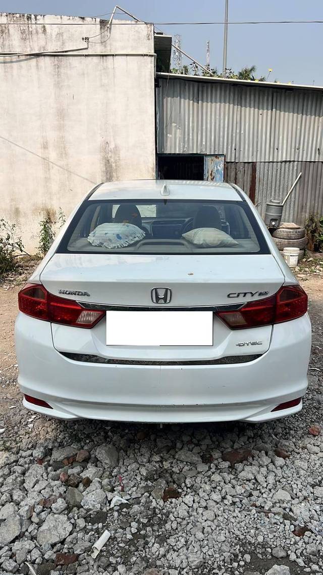 https://images10.gaadi.com/usedcar_image/4316066/original/processed_8cb36814930bac347a2fb22537705d7b.jpg?imwidth=6402