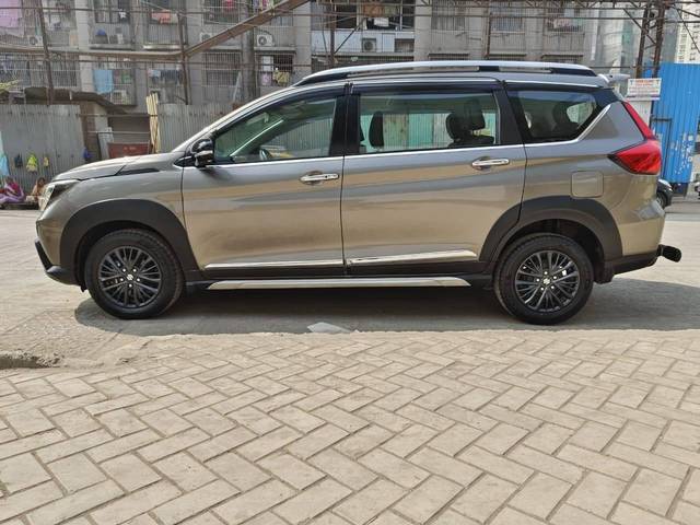 https://images10.gaadi.com/usedcar_image/4316112/original/processed_7064ec99576b0758a04b606260d9bb69.jpeg?imwidth=6402