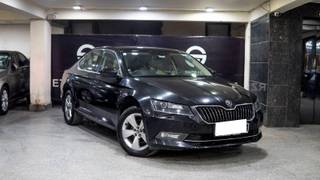 Skoda Superb 2013-2015 Skoda Superb Ambition 1.8 TSI MT