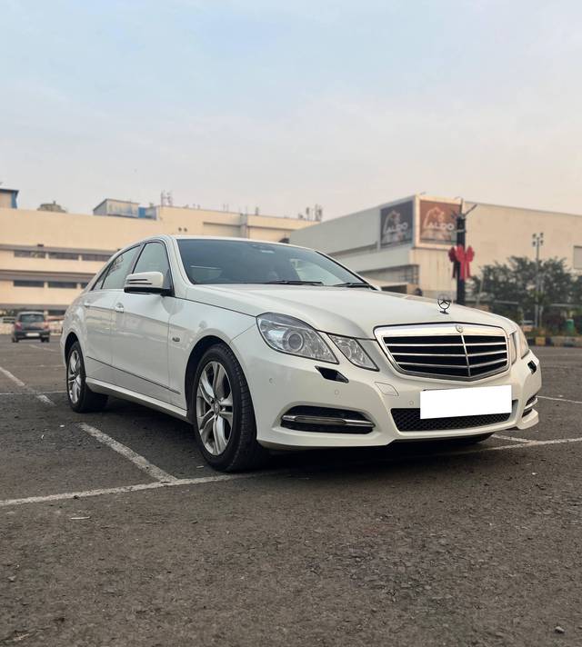 https://images10.gaadi.com/usedcar_image/4316176/original/processed_b0828f9d5f5b184f9cd1d7578ab1d387.jpg?imwidth=6400