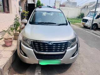 Mahindra XUV500 Mahindra XUV500 W7 AT