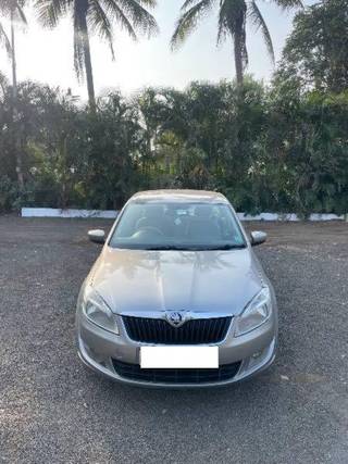 Skoda Rapid 2014-2016 Skoda Rapid 1.5 TDI Ambition With Alloy Wheel