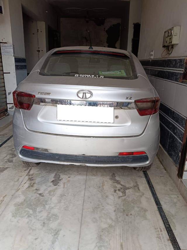 https://images10.gaadi.com/usedcar_image/4316260/original/e8f1a730d25aa75d75b6d9aaf8d8433f.jpg?imwidth=6401