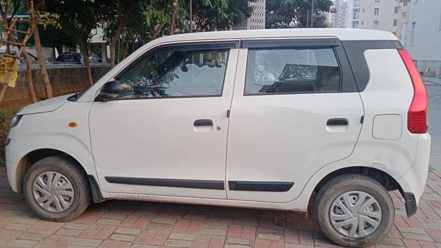 https://images10.gaadi.com/usedcar_image/4316321/original/122b70b3cfc7e9147aa442b731531122.jpg?imwidth=6400