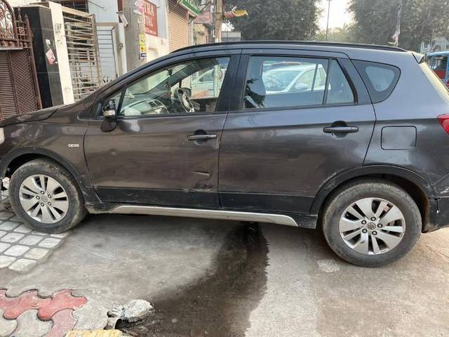 https://images10.gaadi.com/usedcar_image/4316322/original/600dee42608a5157ef5389b1cb3647e9.jpeg?imwidth=6402