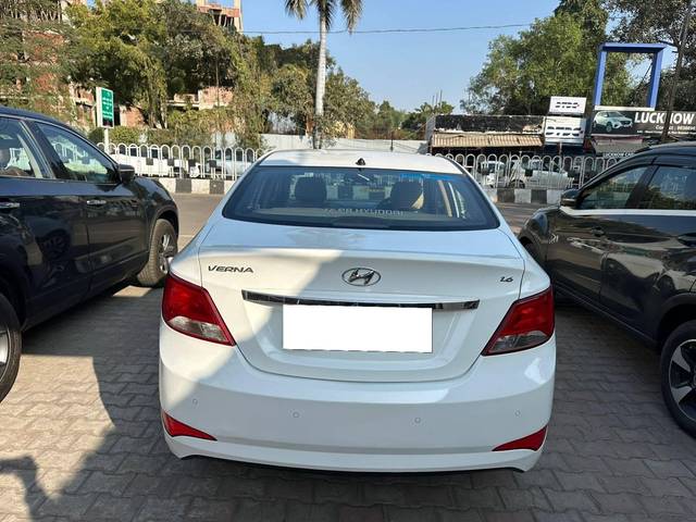 https://images10.gaadi.com/usedcar_image/4316432/original/processed_c29e86f611013377f6c67671ea9b9878.jpg?imwidth=6401