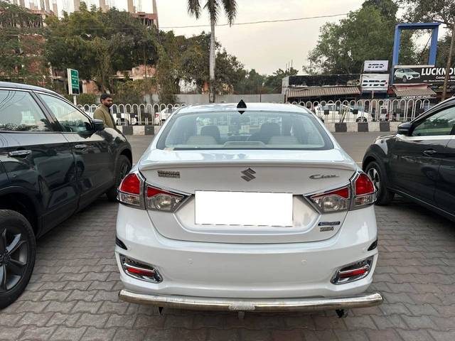 https://images10.gaadi.com/usedcar_image/4316438/original/processed_87f5730af77b09f3e03887aada705858.jpg?imwidth=6401