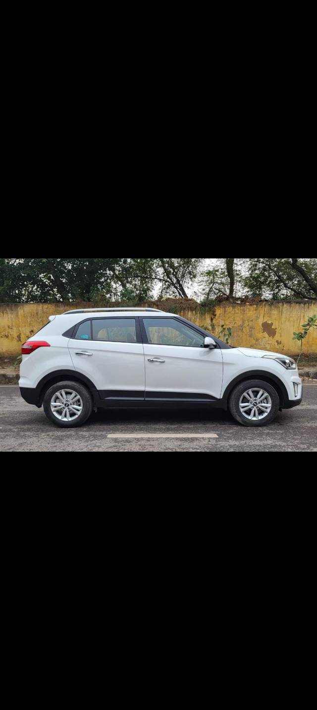 https://images10.gaadi.com/usedcar_image/4316454/original/ebf63a7a7200df35fae7e790c86fb687.jpg?imwidth=6402