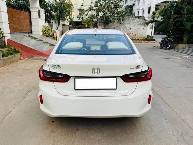 https://images10.gaadi.com/usedcar_image/4316485/original/processed_1d187e4f8e6483042995817d45008b3e.jpg?imwidth=6402