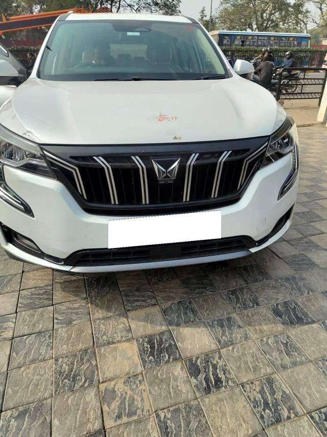 https://images10.gaadi.com/usedcar_image/4316550/original/processed_9ce528ba1bbece3bdac797386ec36987.jpg?imwidth=6402