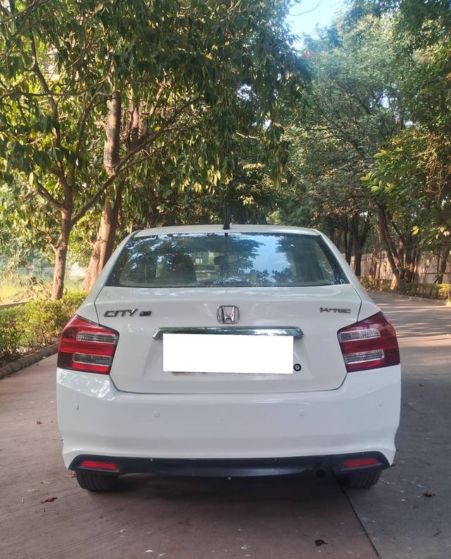 https://images10.gaadi.com/usedcar_image/4316630/original/processed_68b8ecc466781b770b1e85234d878e46.jpg?imwidth=6401