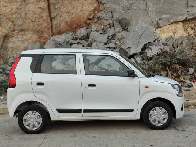 https://images10.gaadi.com/usedcar_image/4316704/original/7df450d6dd7a0b1f87dfcc3a720e289e.jpg?imwidth=6401