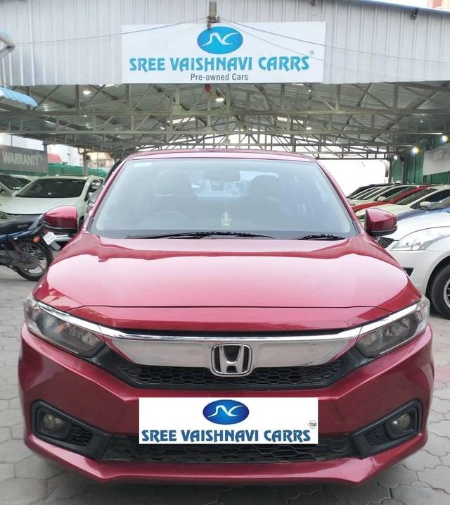 https://images10.gaadi.com/usedcar_image/4316907/original/processed_6b4c014dbc443d2133982853d2b7b95b.jpeg?imwidth=6402