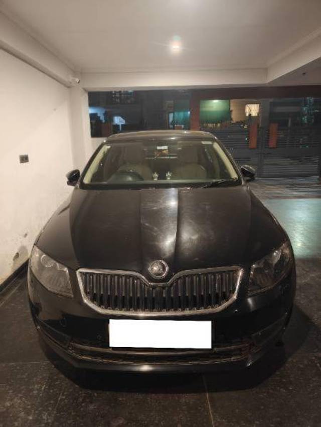 https://images10.gaadi.com/usedcar_image/4316926/original/5c0822c928515d4c8c1ab233b0f031e1.jpg?imwidth=6400