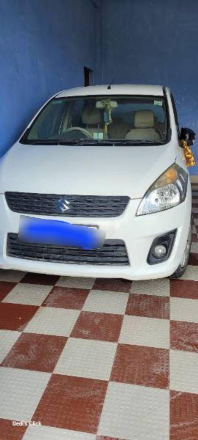 https://images10.gaadi.com/usedcar_image/4316971/original/processed_dccf2331-9c58-44e6-9f7f-b9f334fd42b3.jpg?imwidth=6400