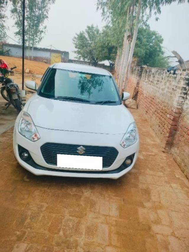 https://images10.gaadi.com/usedcar_image/4317031/original/processed_9cf68562-9fd2-4b36-bb1c-aaa70d5c4dd7.jpg?imwidth=6400