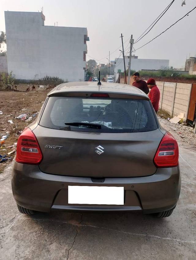 https://images10.gaadi.com/usedcar_image/4317045/original/processed_a2d5b0324328d0c002da851de8d360cb.jpg?imwidth=6402