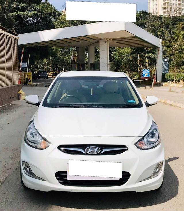 https://images10.gaadi.com/usedcar_image/4317046/original/processed_cbb622e50e2b58b457108ed1bf8c5ab9.jpg?imwidth=6400