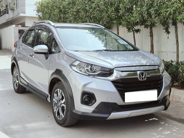 https://images10.gaadi.com/usedcar_image/4317049/original/processed_a08963e34e569fae3010500ed8d9cc39.jpg?imwidth=6400