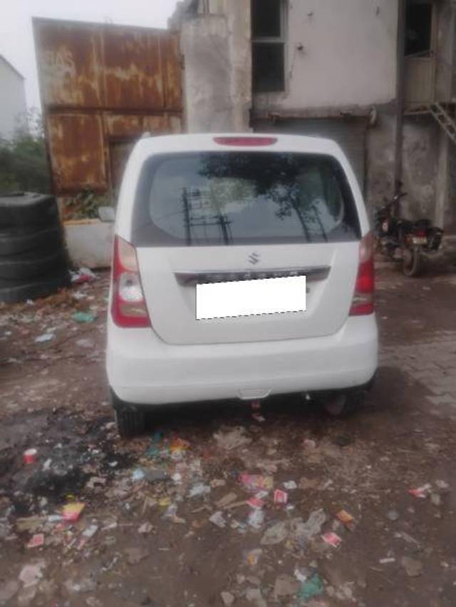 https://images10.gaadi.com/usedcar_image/4317064/original/b0d0578866f8f82d20d33d70e86aa712.jpg?imwidth=6401